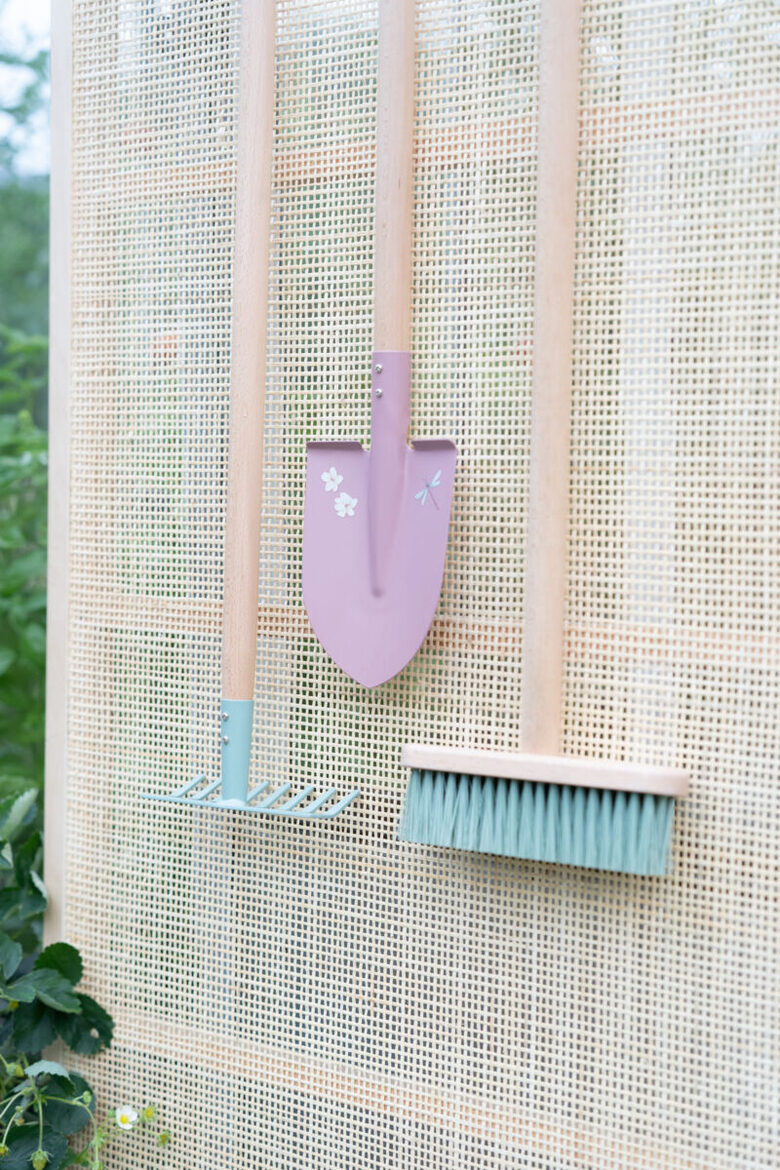 Little Dutch Rake Forest Friends FSC 9119